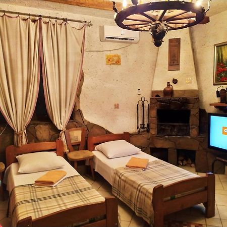 Inn Khlibodarskiy Khlibodarske エクステリア 写真