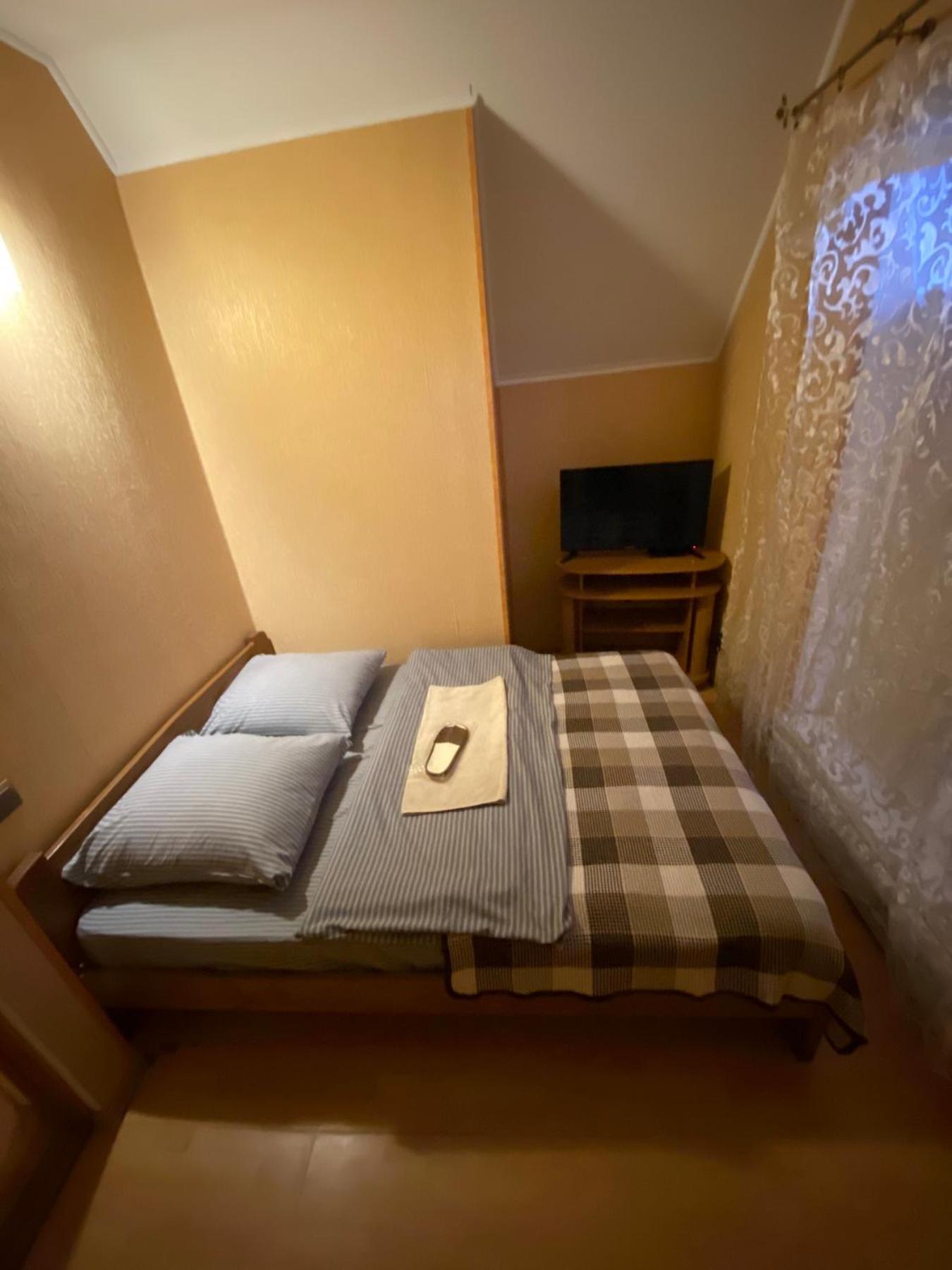 Inn Khlibodarskiy Khlibodarske エクステリア 写真
